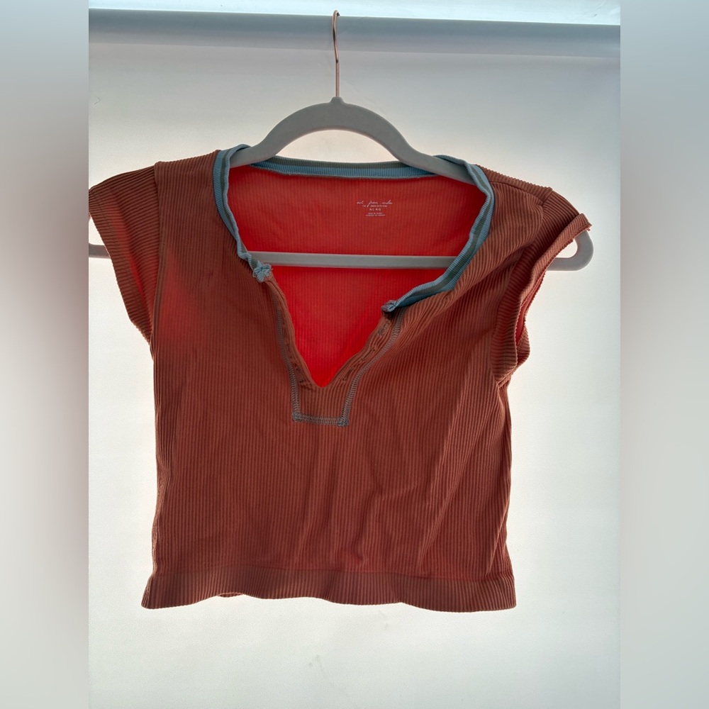 Women's Rust V-Neck Top